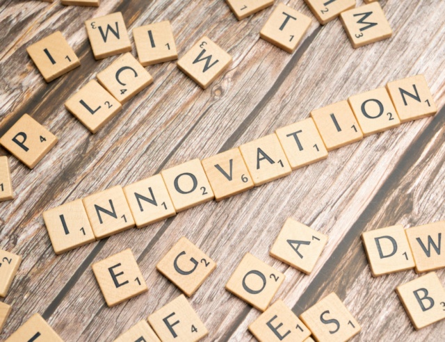 Entdecken Sie, warum Schatten-Systeme im ERP eine Chance sind. Machen Sie mit Citizen Development und der Microsoft Power Platform aus Rebellen Innovatoren. Ein Leitfaden für IT-Leiter.