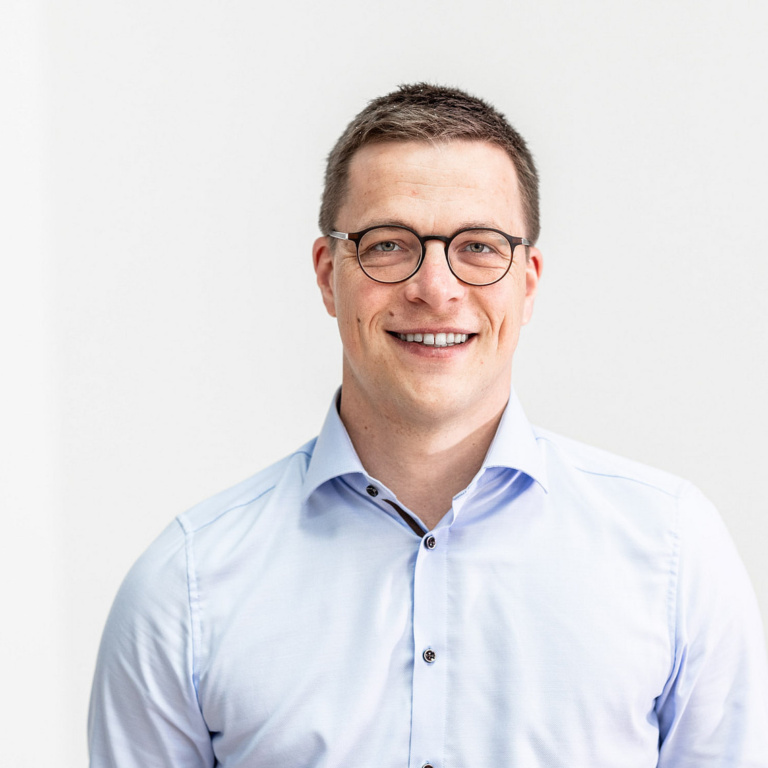 Portrait Roger Brun weiss